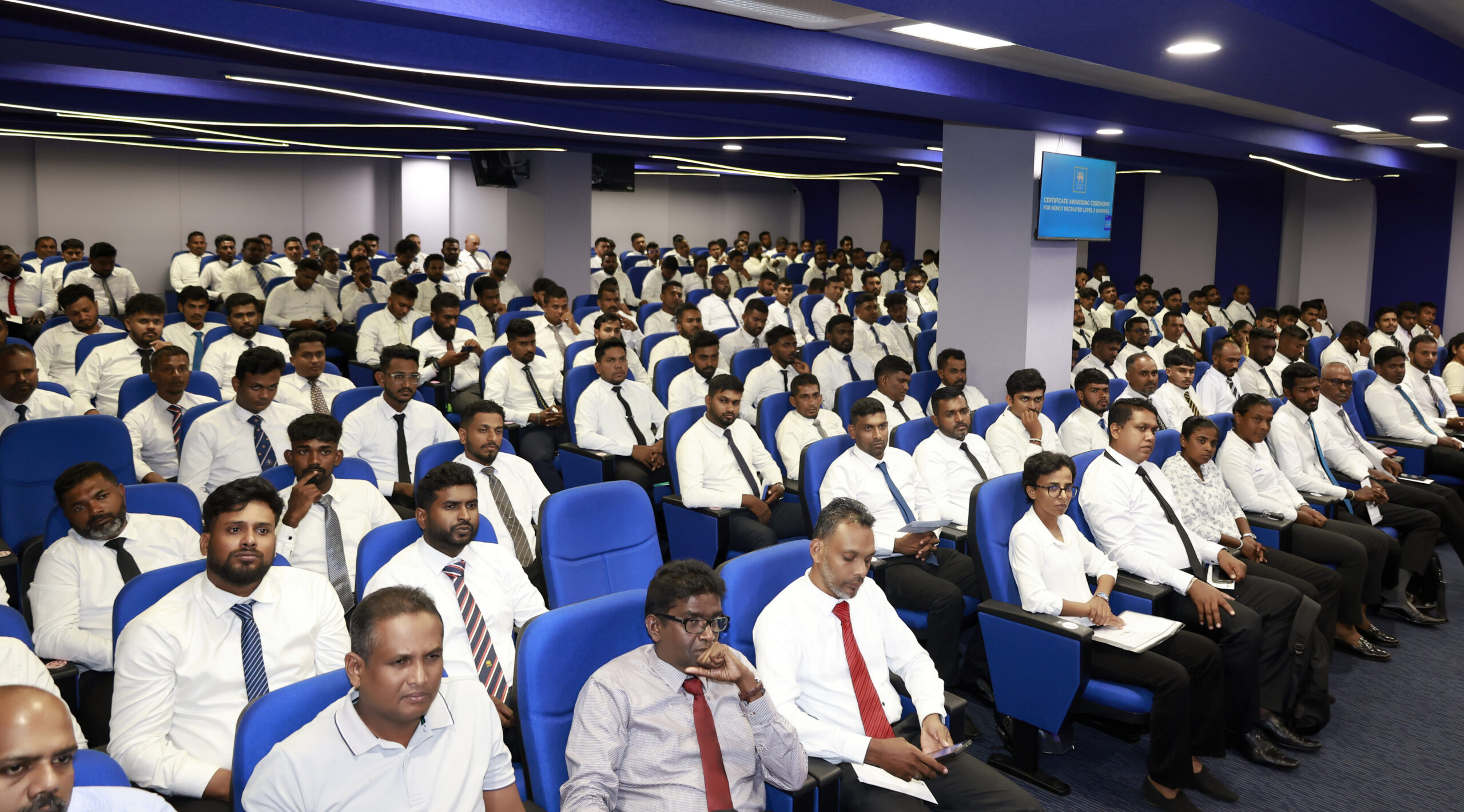 පස්වැනි ශ්‍රේණියේ විනිසුරුවන් 196 කට සහතික ප්‍රධානය කරයි