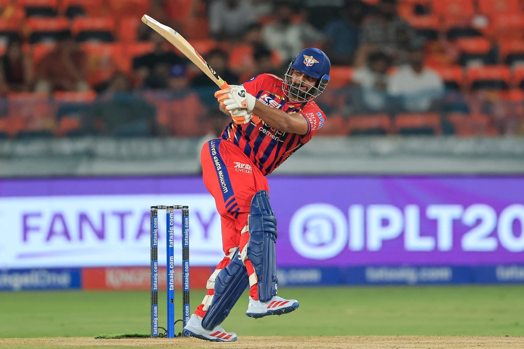 Lucknow Super Giants Beat Sunrisers Hyderabad by Five Wickets in Thrilling IPL 2026 Clash